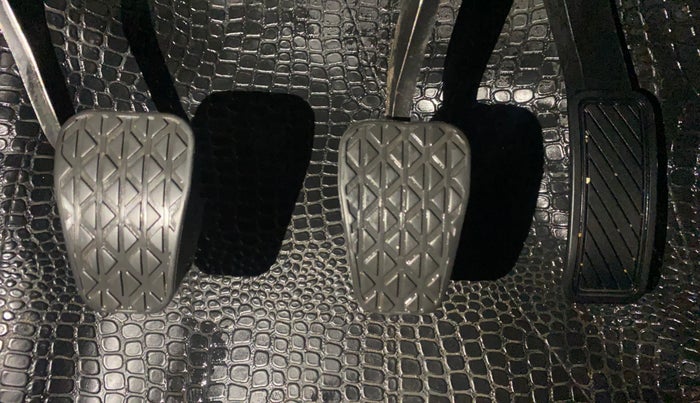 2017 Ford Figo Aspire TITANIUM 1.2 PETROL, Petrol, Manual, 42,991 km, Pedals