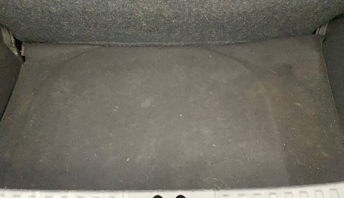 2017 Ford Figo Aspire TITANIUM 1.2 PETROL, Petrol, Manual, 42,991 km, Boot Inside