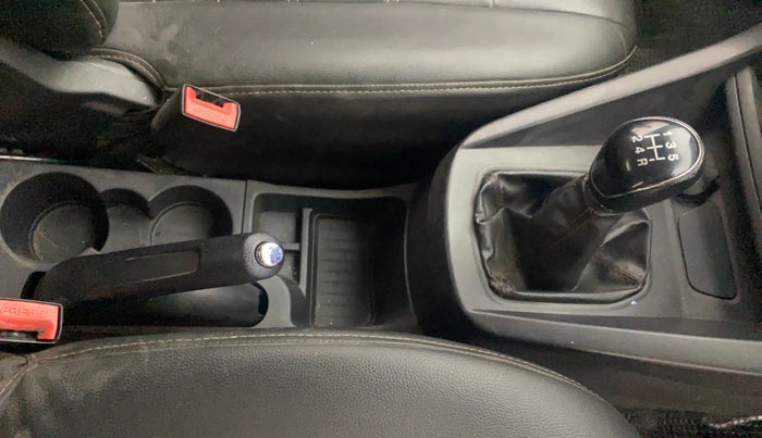 2017 Ford Figo Aspire TITANIUM 1.2 PETROL, Petrol, Manual, 42,991 km, Gear Lever