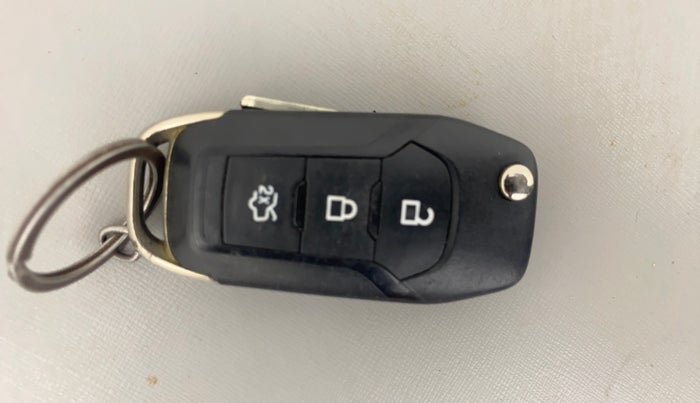 2017 Ford Figo Aspire TITANIUM 1.2 PETROL, Petrol, Manual, 42,991 km, Key Close Up