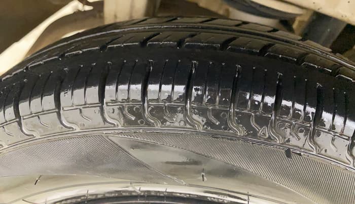 2015 Maruti Alto 800 LXI, Petrol, Manual, 48,075 km, Right Rear Tyre Tread