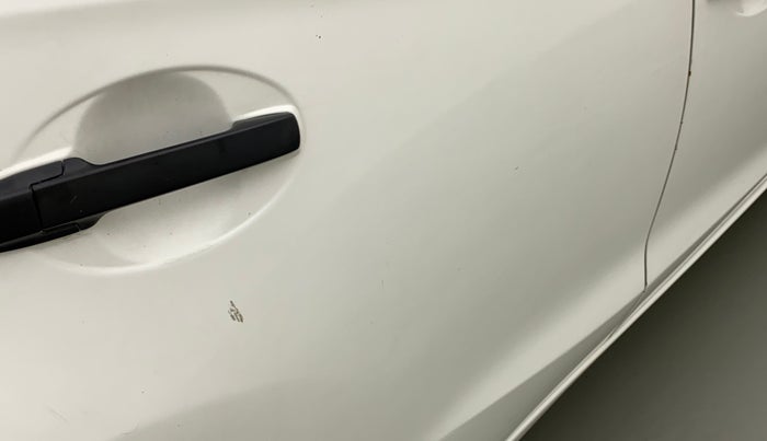 2016 Honda Brio E MT, Petrol, Manual, 59,609 km, Right rear door - Minor scratches