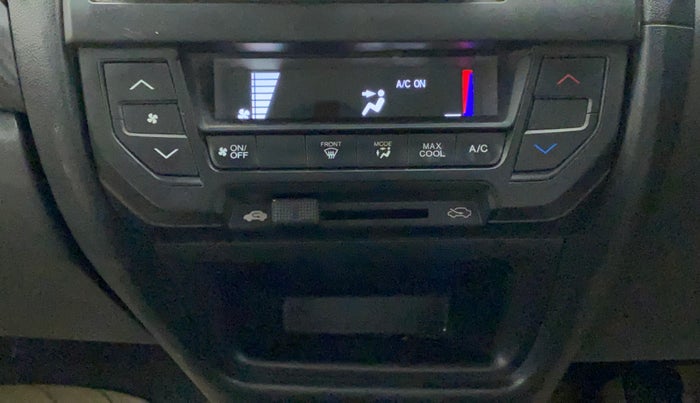 2016 Honda Brio E MT, Petrol, Manual, 59,609 km, AC Unit - Directional switch has minor damage