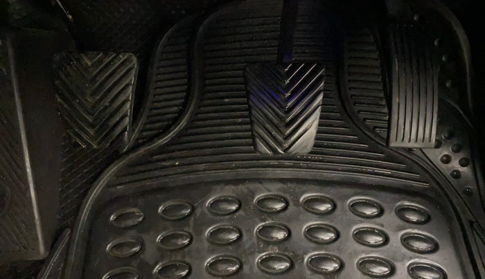 2016 Hyundai Elite i20 SPORTZ 1.2, Petrol, Manual, 1,15,037 km, Pedals