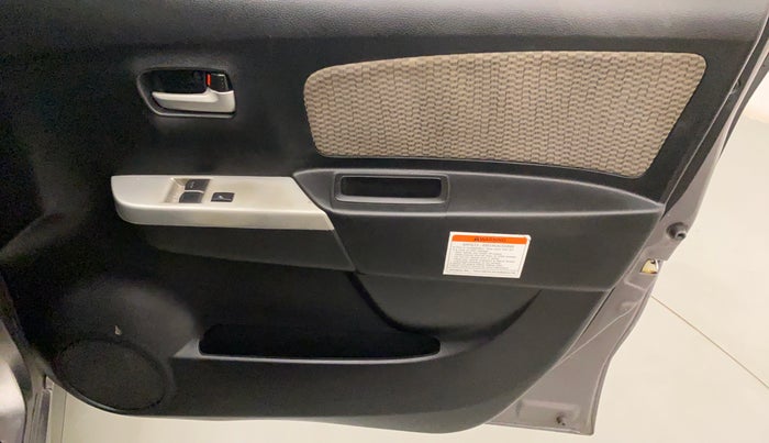 2014 Maruti Wagon R 1.0 LXI CNG, CNG, Manual, 87,074 km, Driver Side Door Panels Control
