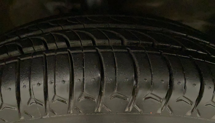 2014 Maruti Wagon R 1.0 LXI CNG, CNG, Manual, 87,074 km, Right Front Tyre Tread