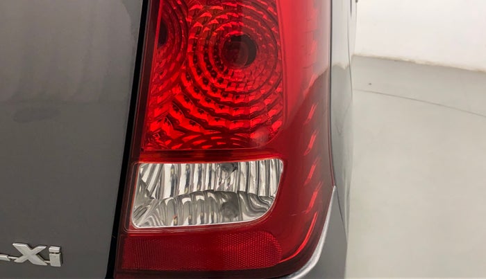 2014 Maruti Wagon R 1.0 LXI CNG, CNG, Manual, 87,074 km, Right tail light - Reverse gear light not functional