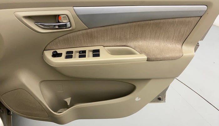 2014 Maruti Ertiga VXI CNG, CNG, Manual, 86,899 km, Driver Side Door Panels Control