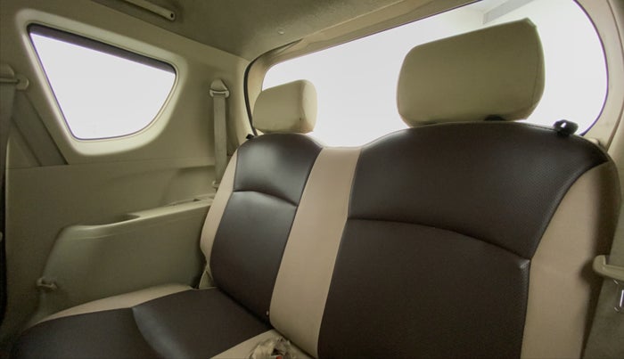2014 Maruti Ertiga VXI CNG, CNG, Manual, 86,899 km, Third Seat Row ( optional )