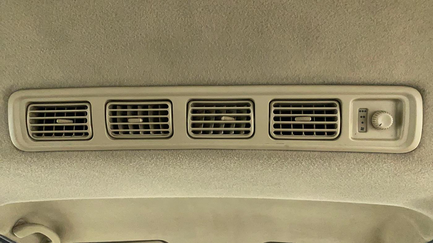 2014 Maruti Ertiga VXI CNG, CNG, Manual, 86,899 km, Rear AC Vents
