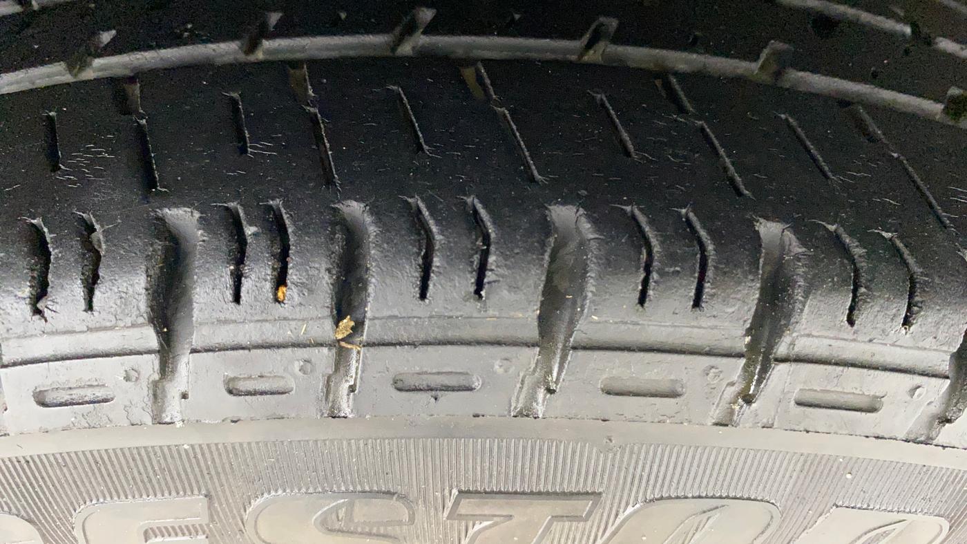 2016 Hyundai Xcent S AT 1.2, Petrol, Automatic, 65,303 km, Right Front Tyre Tread