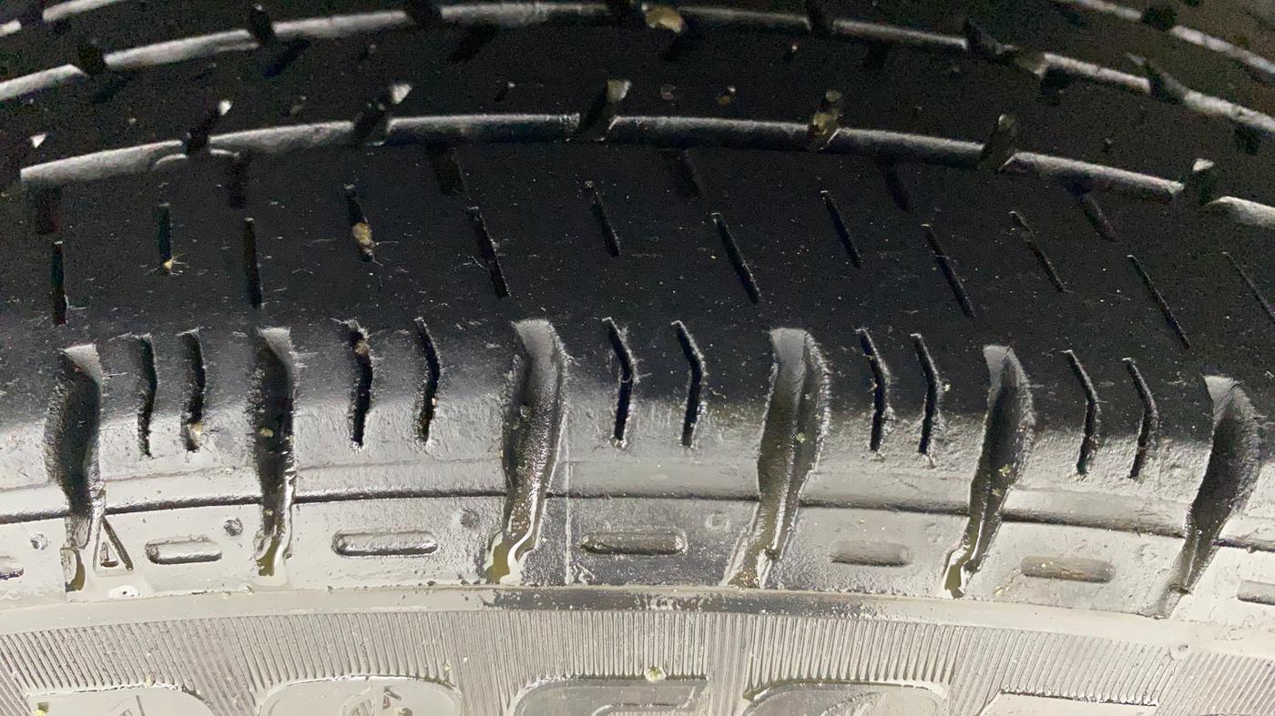 2016 Hyundai Xcent S AT 1.2, Petrol, Automatic, 65,303 km, Right Rear Tyre Tread
