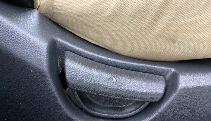 2016 Hyundai Xcent S AT 1.2, Petrol, Automatic, 65,251 km, Driver Side Adjustment Panel