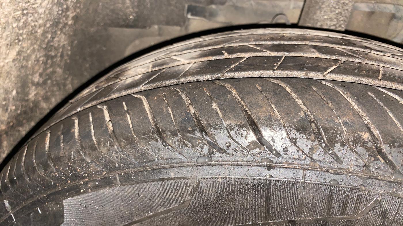 2018 Tata NEXON XM PETROL, Petrol, Manual, 62,090 km, Left Front Tyre Tread
