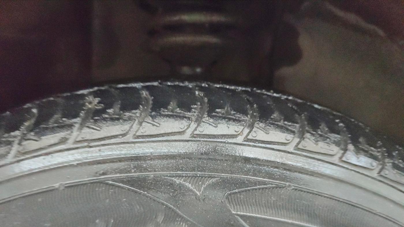 2019 Maruti New Wagon-R ZXI 1.2 AMT, Petrol, Automatic, 45,472 km, Right Front Tyre Tread
