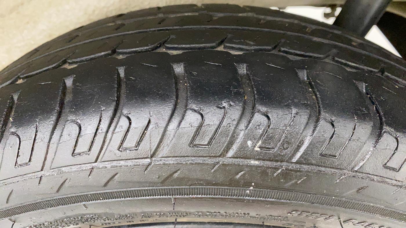 2018 Maruti Wagon R 1.0 VXI, Petrol, Manual, 37,813 km, Left Rear Tyre Tread