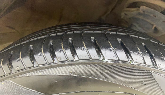 2016 Hyundai Grand i10 ASTA (O) 1.2 KAPPA VTVT, Petrol, Manual, 36,089 km, Right Front Tyre Tread