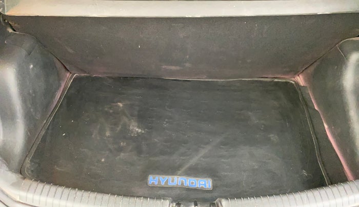 2016 Hyundai Grand i10 ASTA (O) 1.2 KAPPA VTVT, Petrol, Manual, 36,089 km, Boot Inside