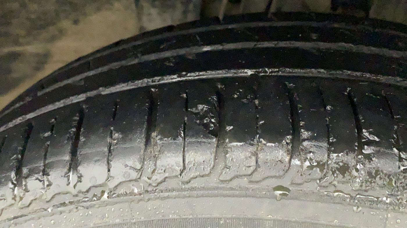 2019 Renault TRIBER RXZ, Petrol, Manual, 41,387 km, Right Front Tyre Tread