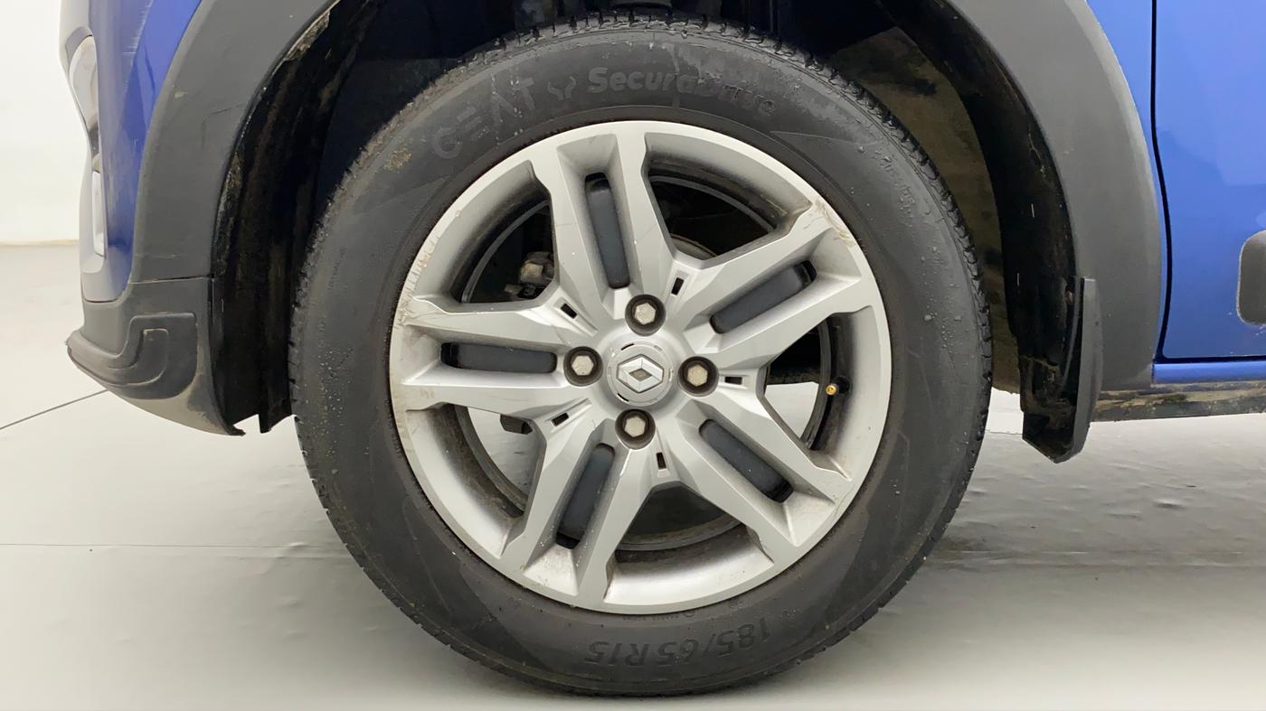 2019 Renault TRIBER RXZ, Petrol, Manual, 41,387 km, Left Front Wheel