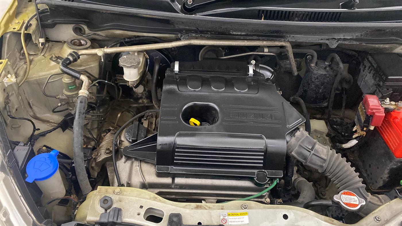 2014 Maruti Celerio VXI AMT, Petrol, Automatic, 95,467 km, Engine View - Right