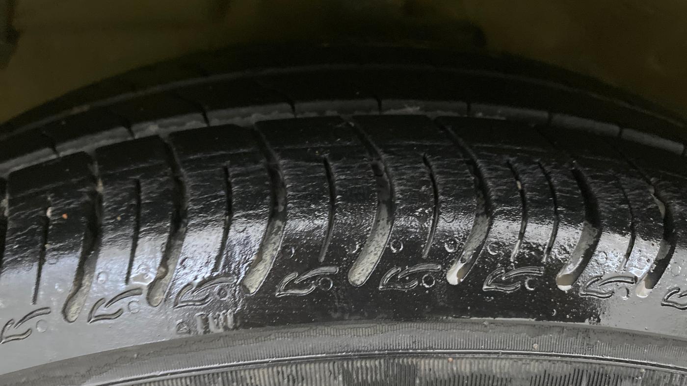2014 Maruti Celerio VXI AMT, Petrol, Automatic, 95,467 km, Left Front Tyre Tread