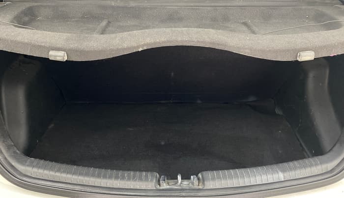 2017 Hyundai Grand i10 SPORTZ (O) AT 1.2 KAPPA VTVT, Petrol, Automatic, 31,831 km, Boot Inside