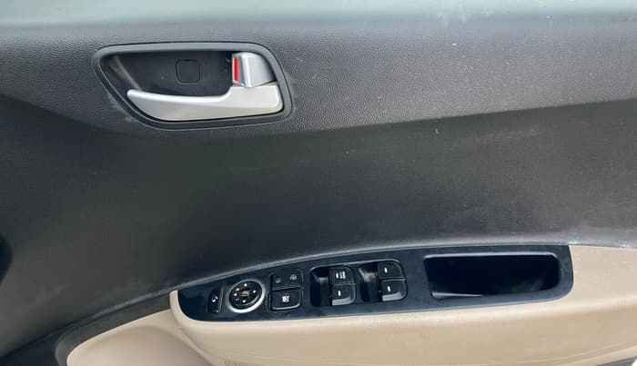 2017 Hyundai Grand i10 SPORTZ (O) AT 1.2 KAPPA VTVT, Petrol, Automatic, 31,831 km, Driver Side Door Panels Control