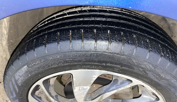 2019 Maruti Baleno ZETA PETROL 1.2, Petrol, Manual, 29,445 km, Right Front Tyre Tread