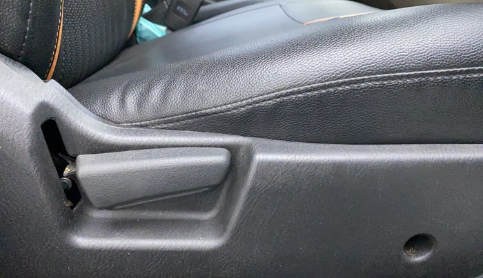 2020 Maruti Alto LXI OPT, Petrol, Manual, 19,337 km, Driver Side Adjustment Panel