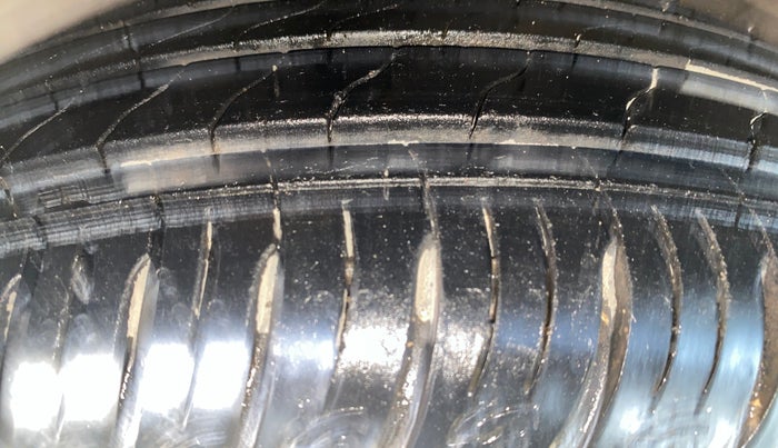 2023 KIA SONET GTX PLUS 1.0 IMT, Petrol, Manual, 20,434 km, Left Front Tyre Tread