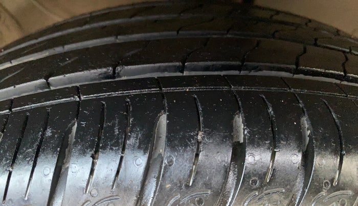 2023 KIA SONET GTX PLUS 1.0 IMT, Petrol, Manual, 20,434 km, Right Front Tyre Tread