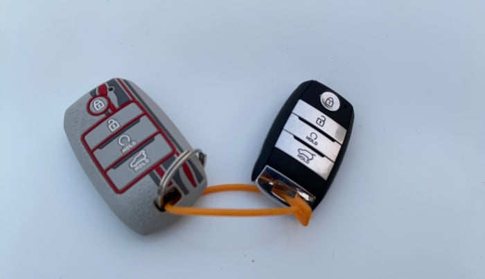 2023 KIA SONET GTX PLUS 1.0 IMT, Petrol, Manual, 20,434 km, Key Close Up