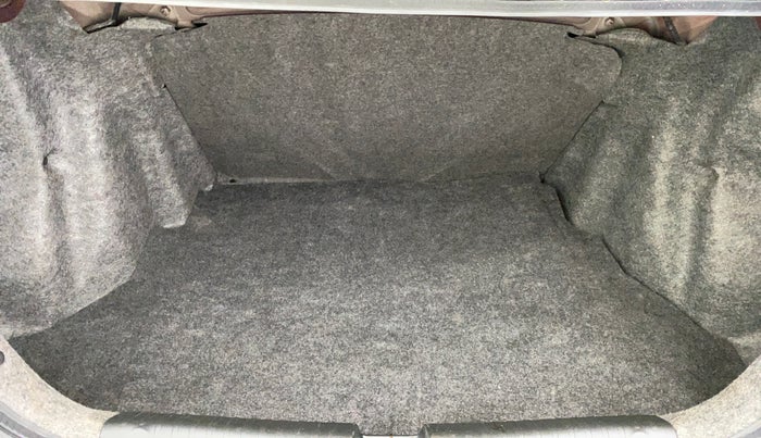 2014 Honda Amaze 1.2L I-VTEC VX, Petrol, Manual, 69,980 km, Boot Inside