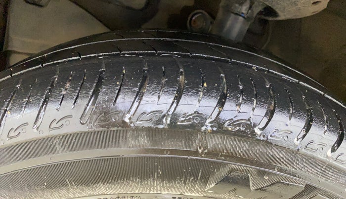 2014 Honda Amaze 1.2L I-VTEC VX, Petrol, Manual, 69,980 km, Left Front Tyre Tread