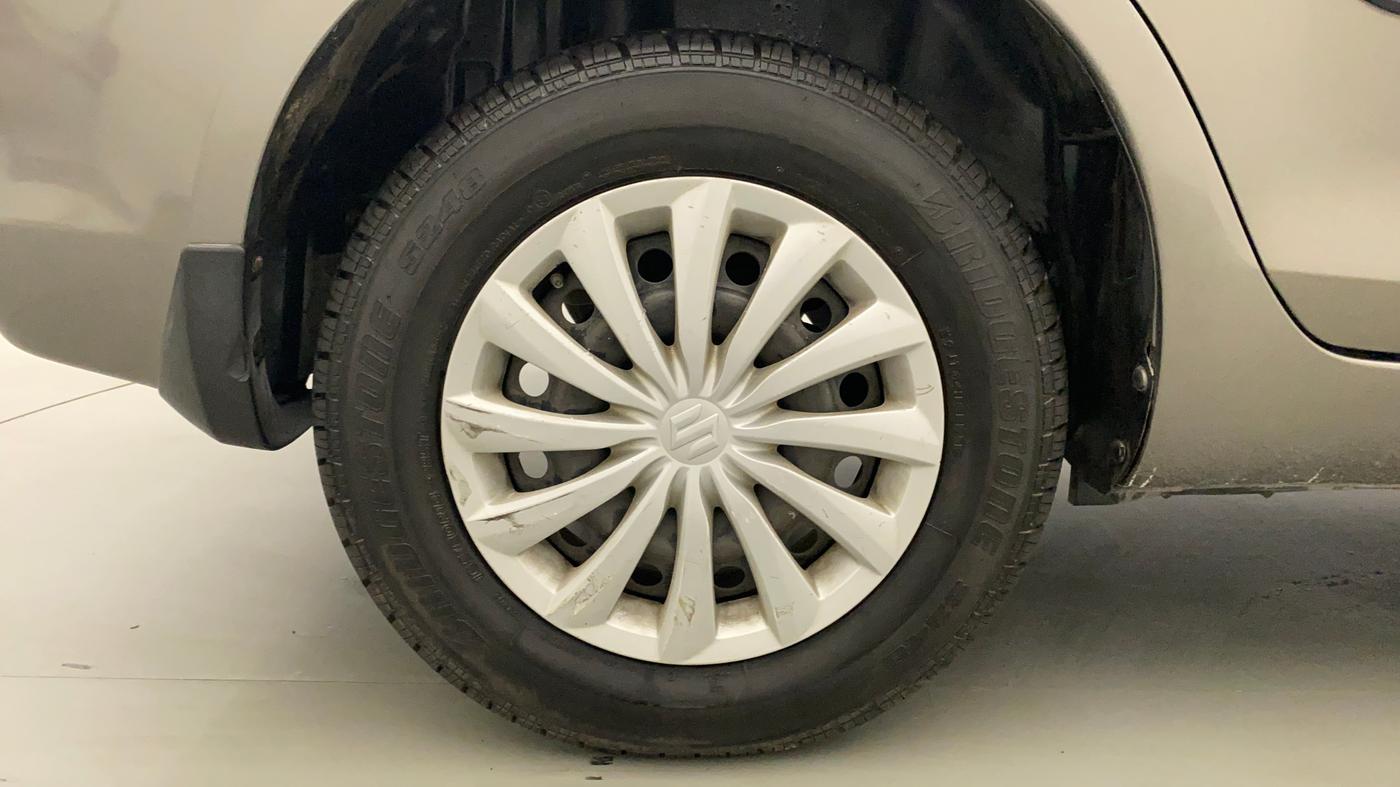2016 Maruti Swift Dzire VXI, Petrol, Manual, 77,984 km, Right Rear Wheel