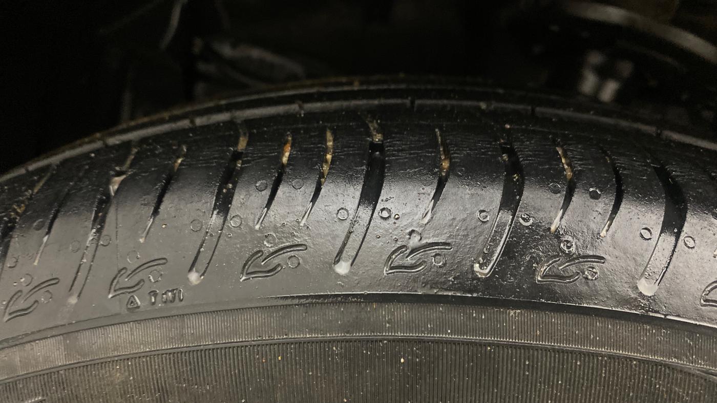 2023 Maruti BREZZA ZXI SMART HYBRID , Petrol, Manual, 43,560 km, Left Front Tyre Tread