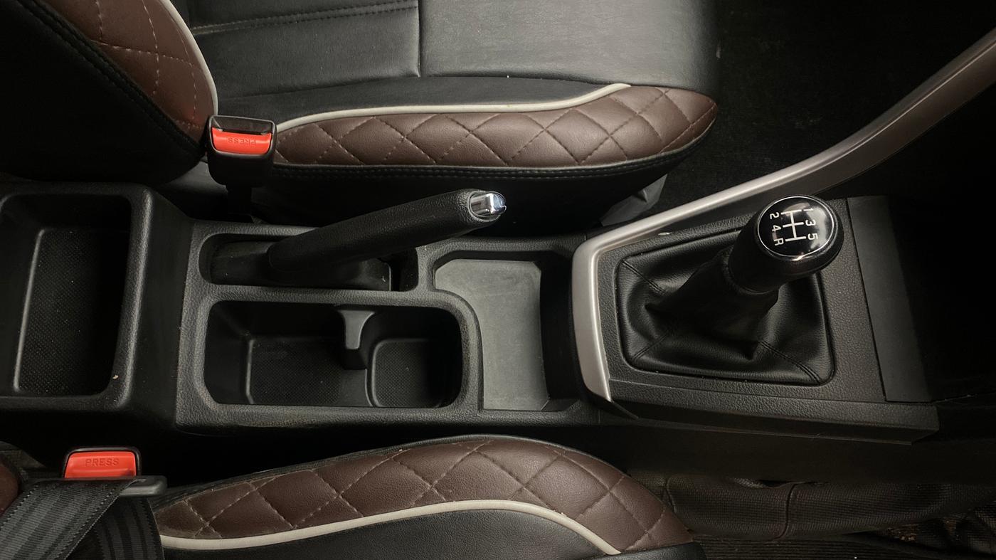 2023 Maruti BREZZA ZXI SMART HYBRID , Petrol, Manual, 43,560 km, Gear Lever