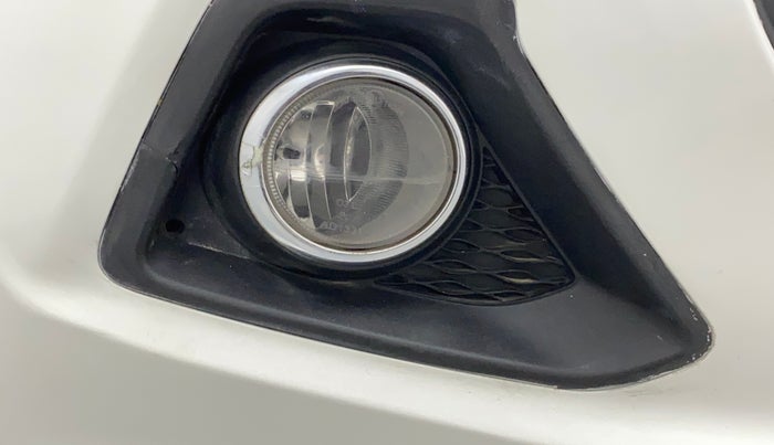 2015 Hyundai Grand i10 SPORTZ 1.2 KAPPA VTVT, Petrol, Manual, 46,777 km, Right fog light - Not working