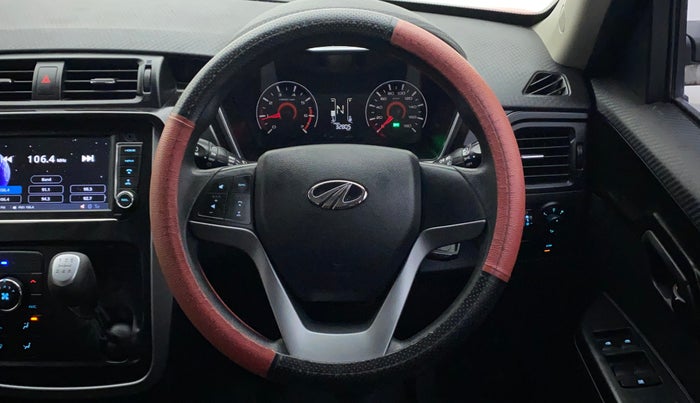 2018 Mahindra KUV 100 NXT K8 P 6 STR, Petrol, Manual, 32,843 km, Steering Wheel Close Up