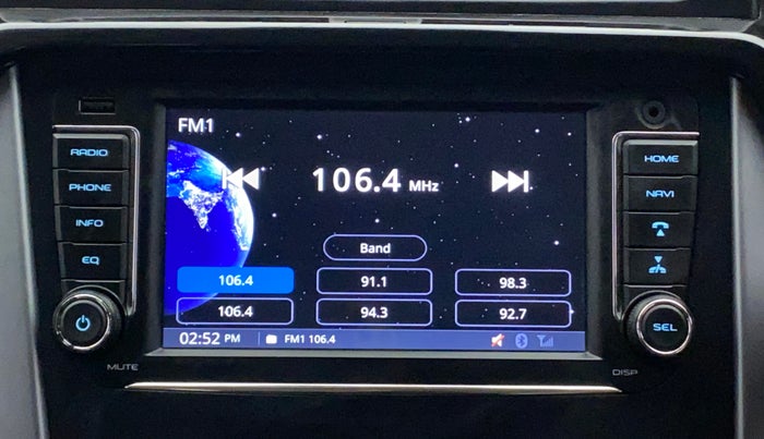 2018 Mahindra KUV 100 NXT K8 P 6 STR, Petrol, Manual, 32,843 km, Infotainment System