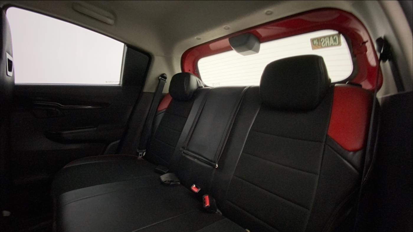 2018 Mahindra KUV 100 NXT K8 P 6 STR, Petrol, Manual, 32,843 km, Right Side Rear Door Cabin