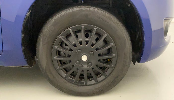 2012 Maruti Swift VXI, Petrol, Manual, 52,220 km, Right Front Wheel