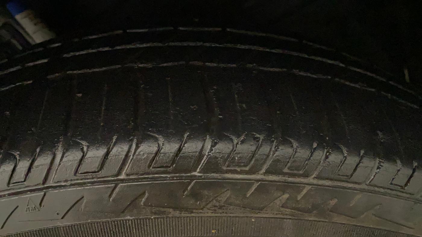 2012 Maruti Swift VXI, Petrol, Manual, 52,220 km, Right Rear Tyre Tread