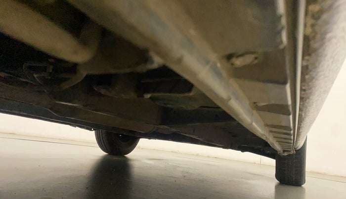 2012 Maruti Swift VXI, Petrol, Manual, 52,220 km, Right Side Underbody