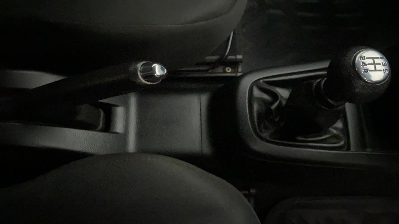 2012 Maruti Swift VXI, Petrol, Manual, 52,220 km, Gear Lever