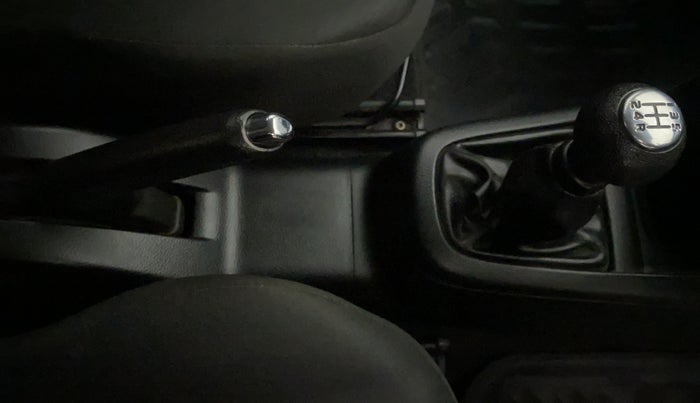 2012 Maruti Swift VXI, Petrol, Manual, 52,220 km, Gear Lever