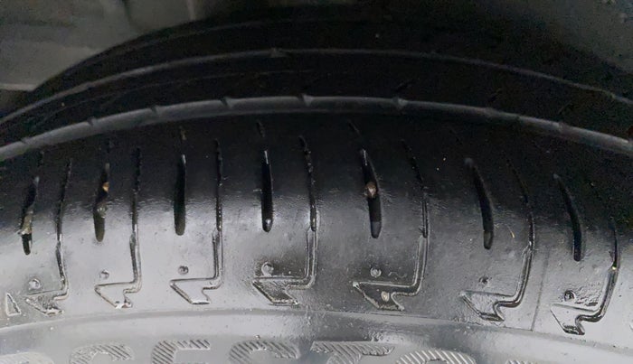 2019 Maruti IGNIS ZETA 1.2 AMT, Petrol, Automatic, 31,700 km, Right Rear Tyre Tread