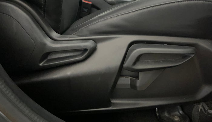 2023 Tata NEXON FEARLESS + S P MT, Petrol, Manual, 44,881 km, Driver Side Adjustment Panel