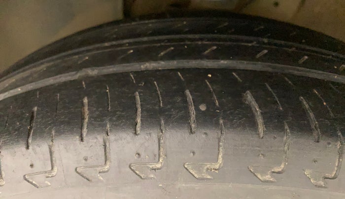 2017 Maruti IGNIS ZETA 1.2 AMT, Petrol, Automatic, 66,129 km, Left Front Tyre Tread